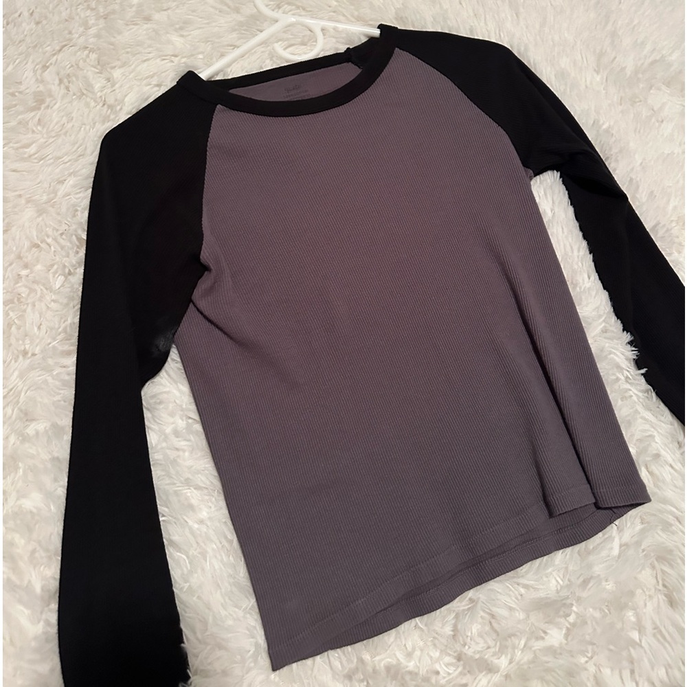 Brandy Melville shirt